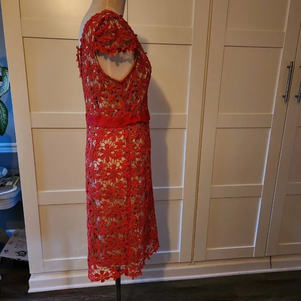 HOSS INTROPIA Red Guipure Floral Lace Sheath Dress - Size 42 (US 10)